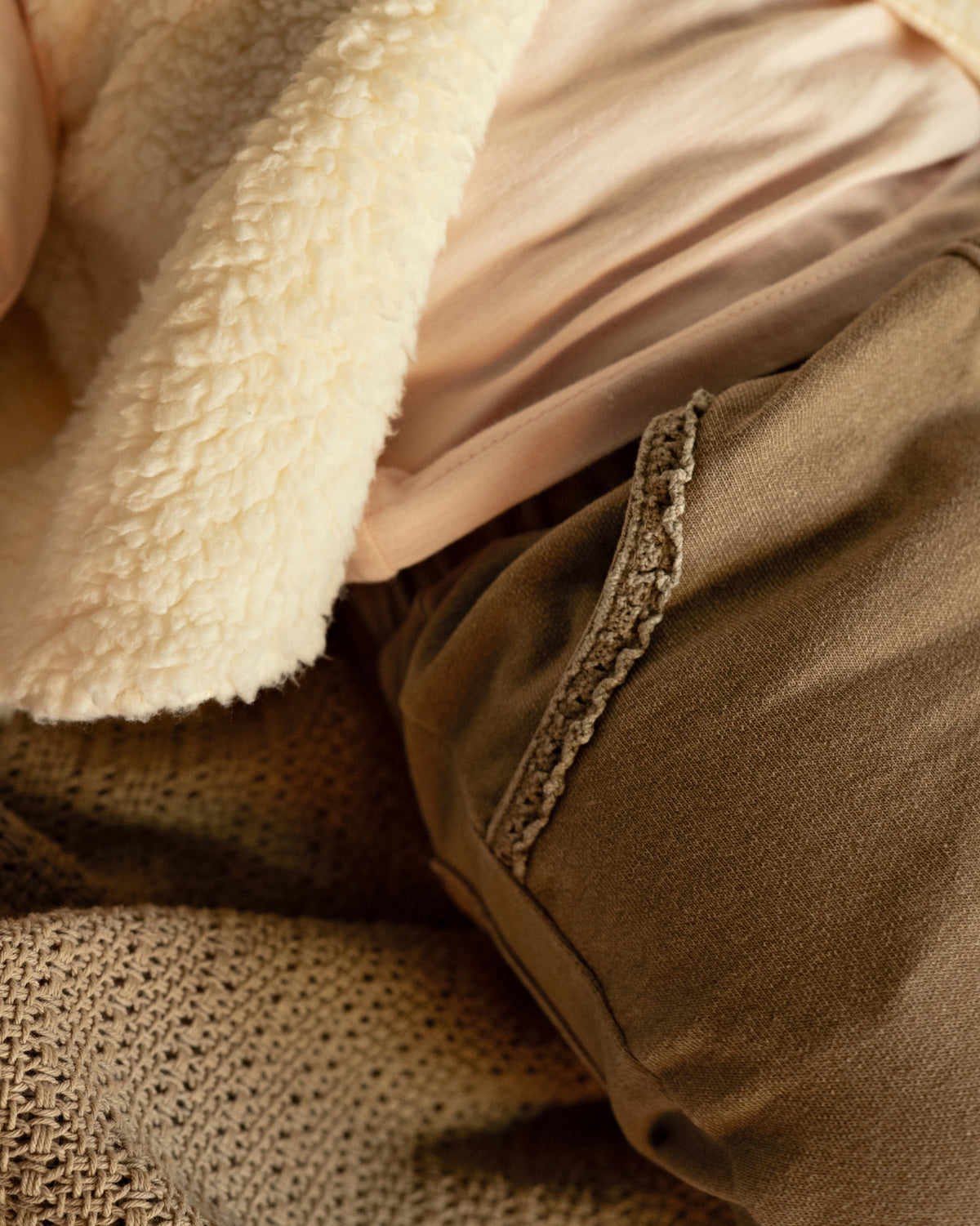 Bess Pants | Babybroekje | Coffee Brown | Flower