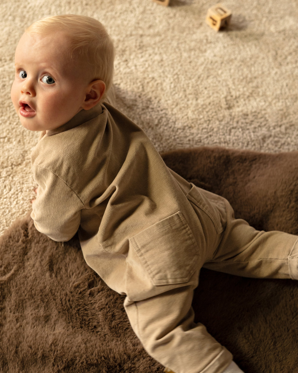 Bess Playsuit | Boxpakje | Dessert Sand | Ribstof