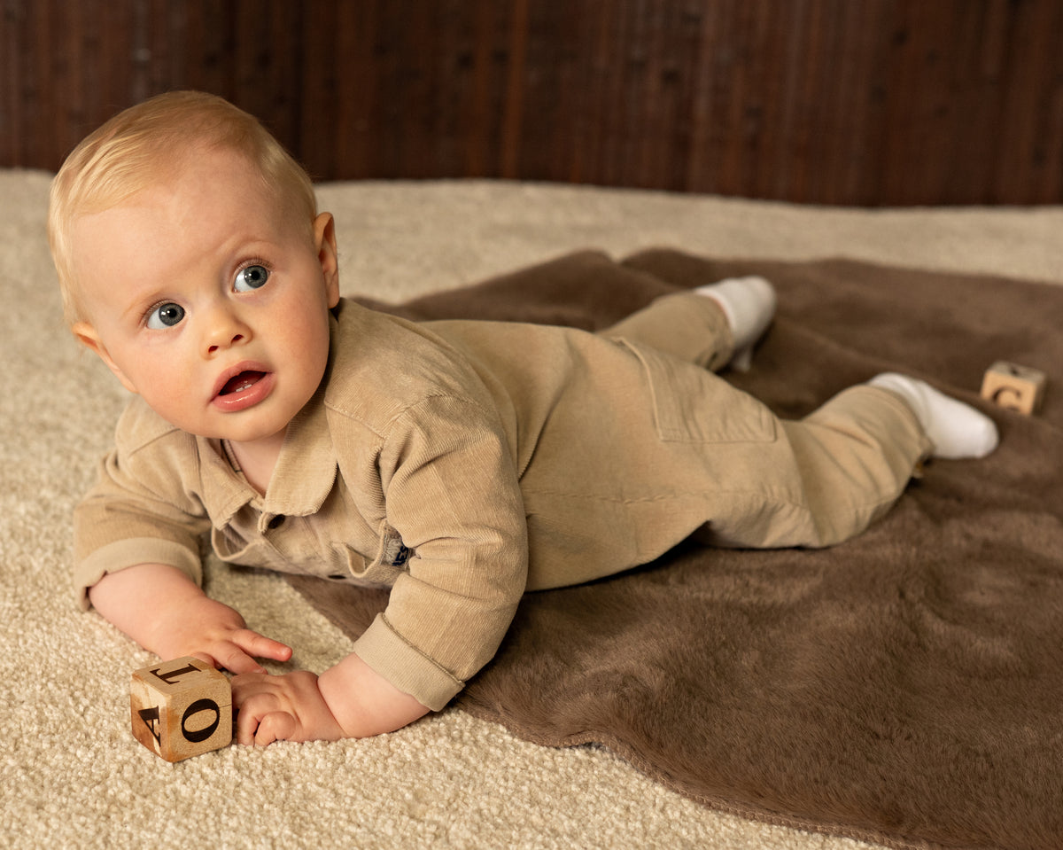 Bess Playsuit | Boxpakje | Dessert Sand | Ribstof